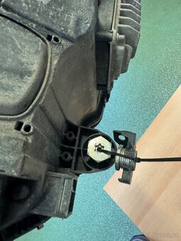 w205 predni leva lampa - 5