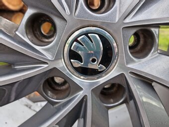 Originál ALU kola Škoda Octavia R18 + letní pneu - 5