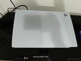 Playstation 5 s mechanikou / Astrobot - 5