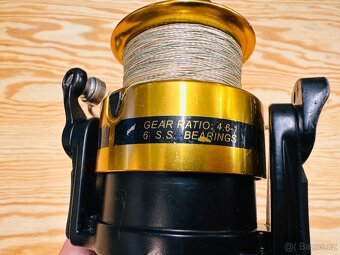 NAVIJÁK BAITRUNNER PENN SLAMMER LIVE LINER 560 L - 5