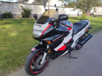 Honda CBR 1000 F SC24 - 5