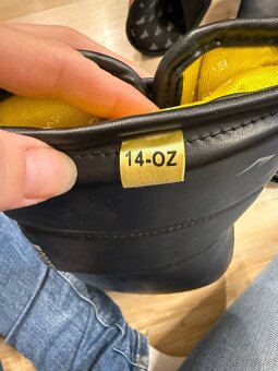 Boxerské rukavice Everlast a chrániče holení a nártů - 5