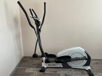 ELIPTICKÝ TRENAŽÉR HOUSEFIT - 5