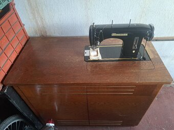 Retro šičí stroj Minerva - 5