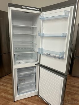 Lednice s mrazákem Bosch (287) - 5