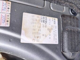 Volkswagen Golf 1.4 MPI benzín - 5