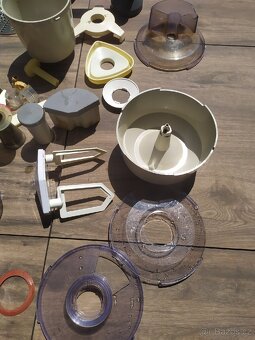 Kuchyňský retro robot - 5