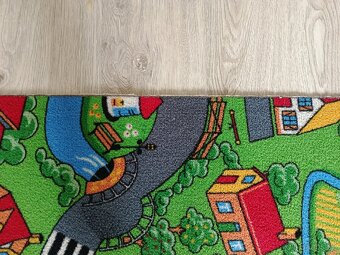 Dětský koberec vzor města 2,4x3m - 5