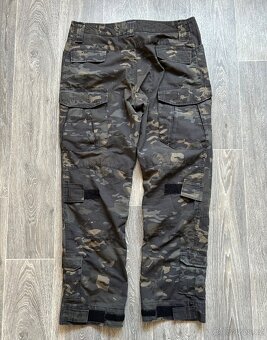 Prodám: airsoft. taktická, bojová uniforma Black Multicam - 5