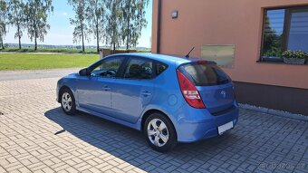 Hyundai i30, 1.6i / najeto 83 000 km 1.MAJITEL ČR - 5