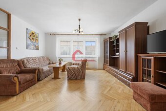 Prodej, patrový rodinný dům Velké Bílovice, možné dvougen.by - 5