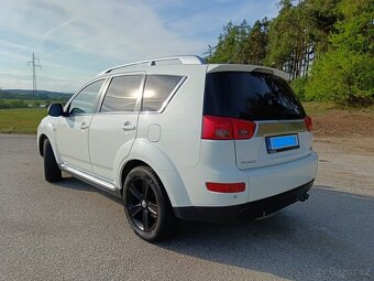 Peugeot 4007 2,2 HDI 115 KW 7 míst automat 4x4 - 5