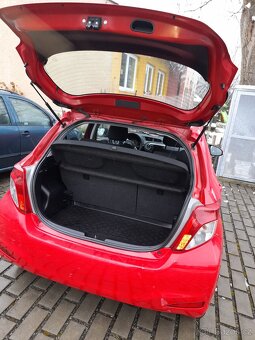 Toyota Yaris 1.4, 2012, 64025 km, manual - 5