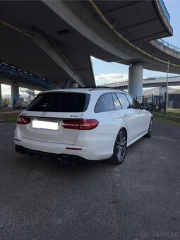 Mercedes-Benz E53 AMG 4MATIC+ kombi (2019)
320 kW | Benzín | - 5