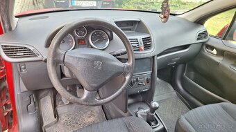 Peugeot 207 1.4i - 5