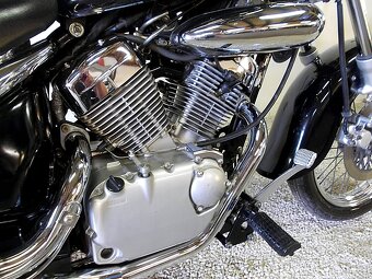 chopper Suzuki 125 LC Intruder r.v.2002 Perfektní STAV - 5