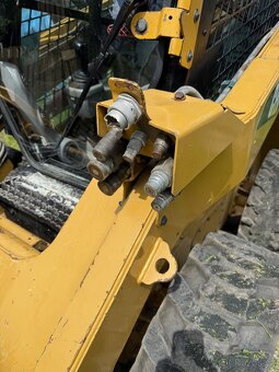 Smykový nakladač CAT 262 C2 rv 2013 po velkém servisu - 5