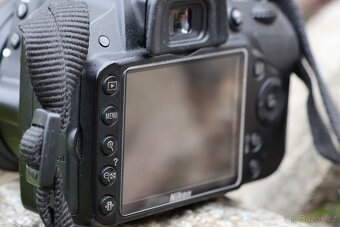 Nikon D3200 s příslušenstvím - 5