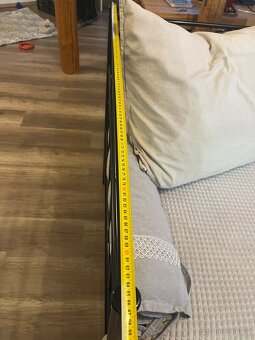 Černá kovová postel/pohovka - 5