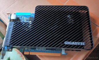 pc GIGABYTE, Core2Duo 2,66GHz,case GIGABYTE Triton 180 - 5