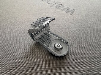 Adaptér pro holící strojek Rowenta 4V / 0,2A - 5