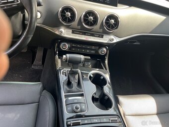 Kia Stinger - 5