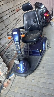 Prodám invalidni vozík lunu na opravu nebo nd - 5