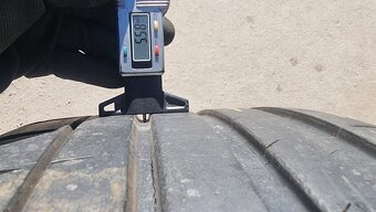 Letní pneu 255/35/19 Michelin - 5