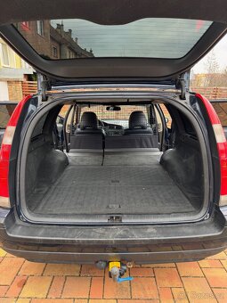 Volvo V70 2,5t 154 kw r.v. 2003 - 5