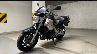 Suzuki GSR 600 - 5
