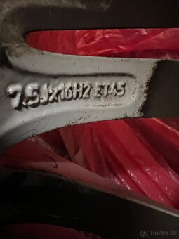 Prodám za symbolickou cenu originál kola Mercedes - 5