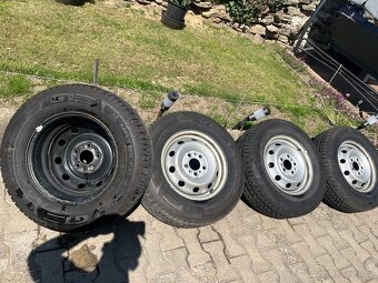 Disky s pneu 215/70R 15C - 5