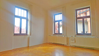 Pronájem 4+1, 125m2(zahr.)(Staré Město, nám. Štefánikovo) - 5