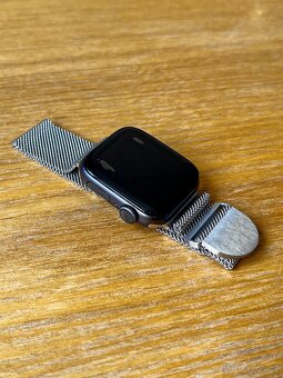 Apple Watch series 4 40mm šedé - 5