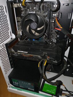 PC na práci i hraní - 5