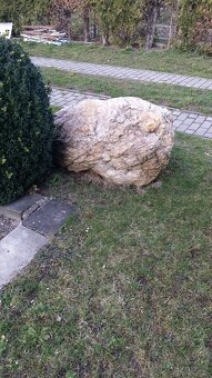 OKRASNÝ SOLITÉR - 5