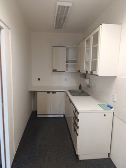 Pronájem kancelářských prostor s balkonem, 85m2, ul. Neředín - 5