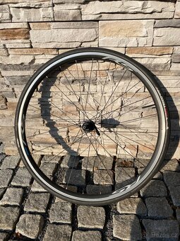Silniční kola Shimano RS - 5