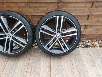 17" alu kola Škoda 5x100 model RAY +pneu 215/40 R 17 - 5