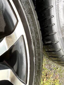 Letní kola VW Škoda 225/40 R18 5x112 ET45
 - 5