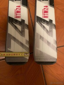 Prodám sjezdové carvingové lyže zn. VÖLKL, přeskáče a hůlky - 5