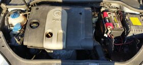 VW Golf V 1,4 - 5