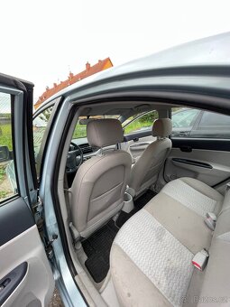 Hyundai accent 1.4 - 5