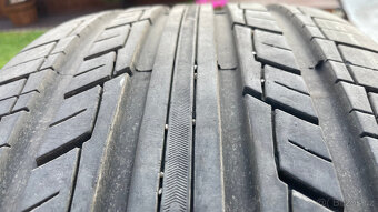 letní pneu 235/50 R17 7,5mm - 5