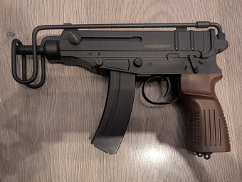 vz61 skorpion - 5
