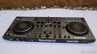 DJ kontroler Numark NS4FX - 5