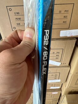 Nová hokejka Bauer X S23 Grip SR-80 - 5