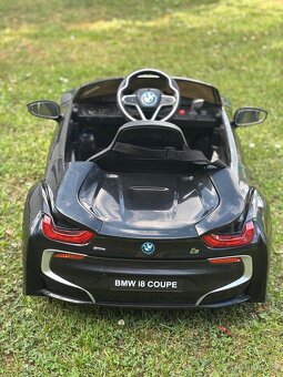 Dětské elektrické autíčko BMW i8 - 5