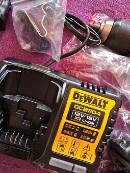 Aku příklepová vrtačka DeWalt McLaren DCD85MM2T-QW 18V - 5