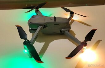 Dron DJI Air 2S Fly More Combo, ZDARMA paměťová karta - 5